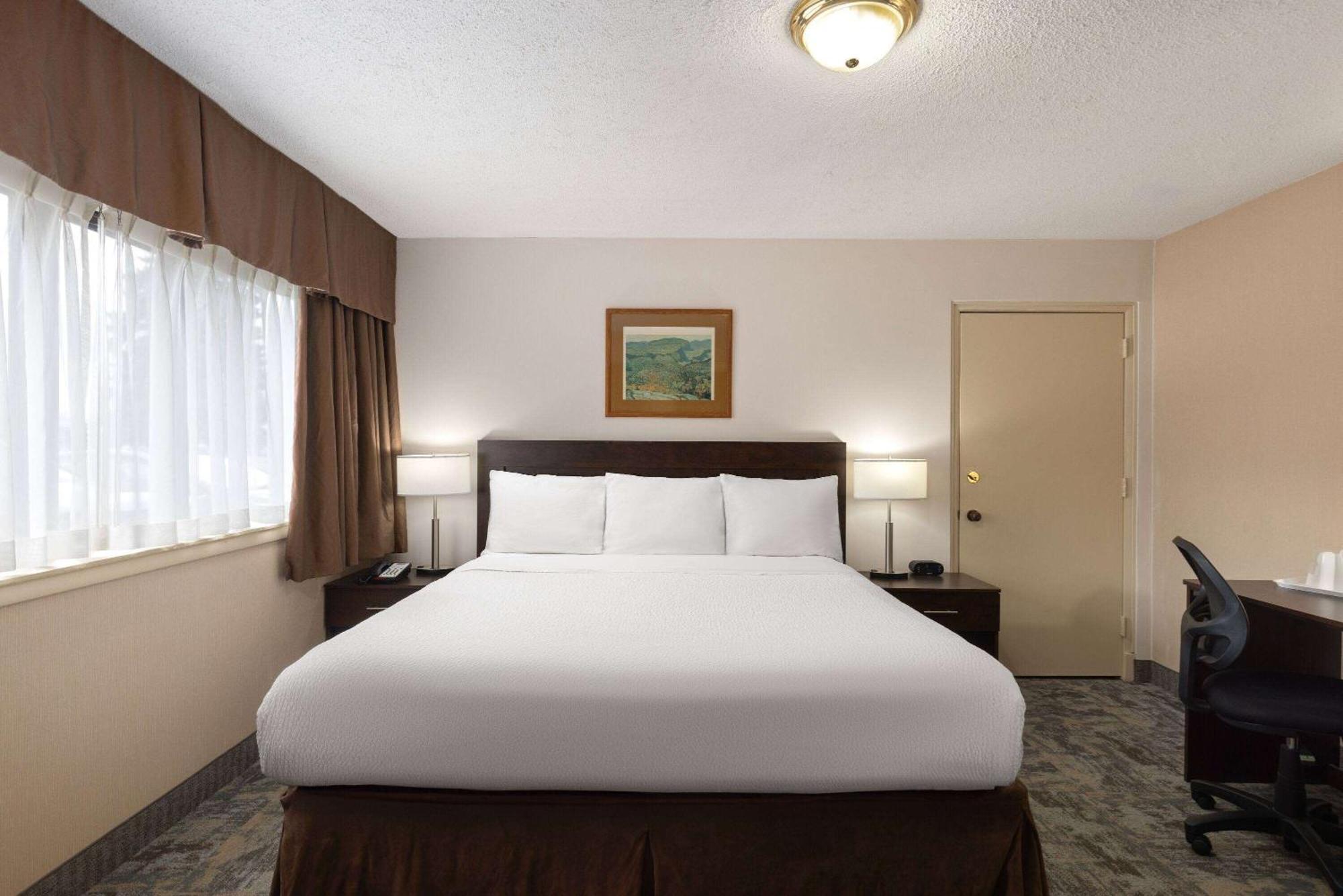 Travelodge By Wyndham Thunder Bay On Экстерьер фото
